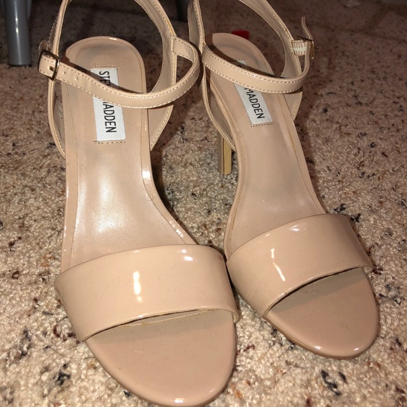 Steve Madden nude heels - Picture 1 of 2